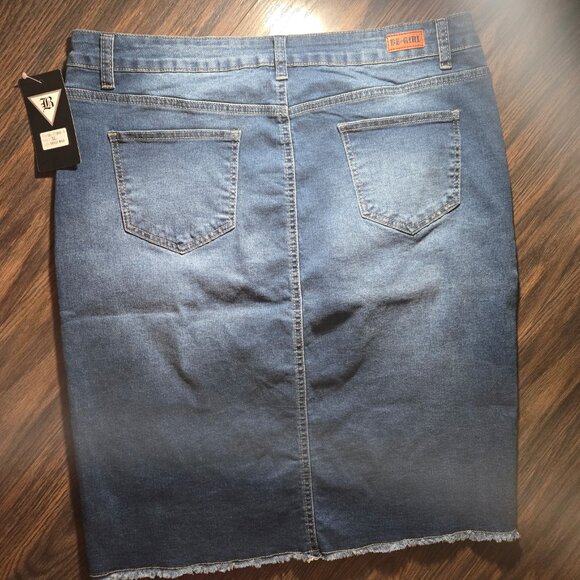 BE GIRL Blue Denim Western Style Skirt NWT/SIZE XL - Picture 2 of 7